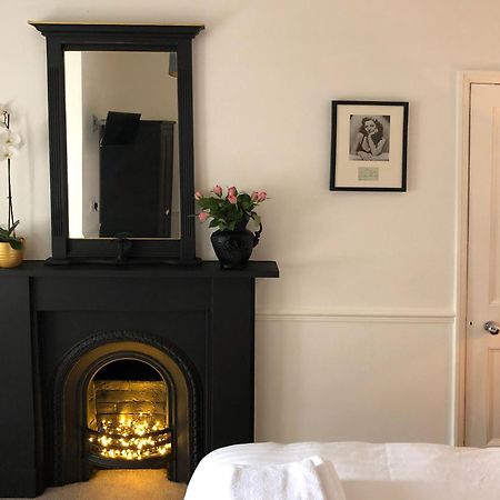 High Tor Guest House Уитби Екстериор снимка