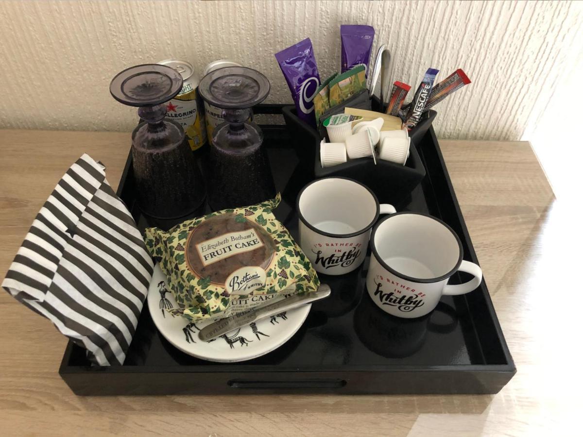 High Tor Guest House Уитби Екстериор снимка